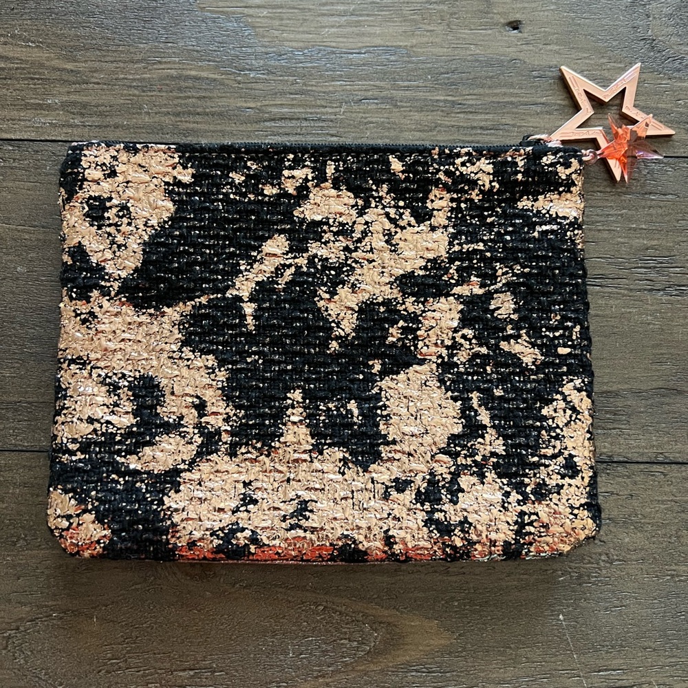 ✨NWOT✨ MAC Makeup Bag